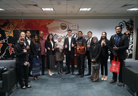 KUNJUNGAN DELEGASI PYDC KE JBSN