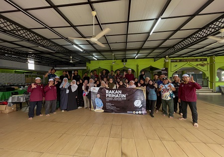 RAKAN PRIHATIN: HERO TERAKHIR