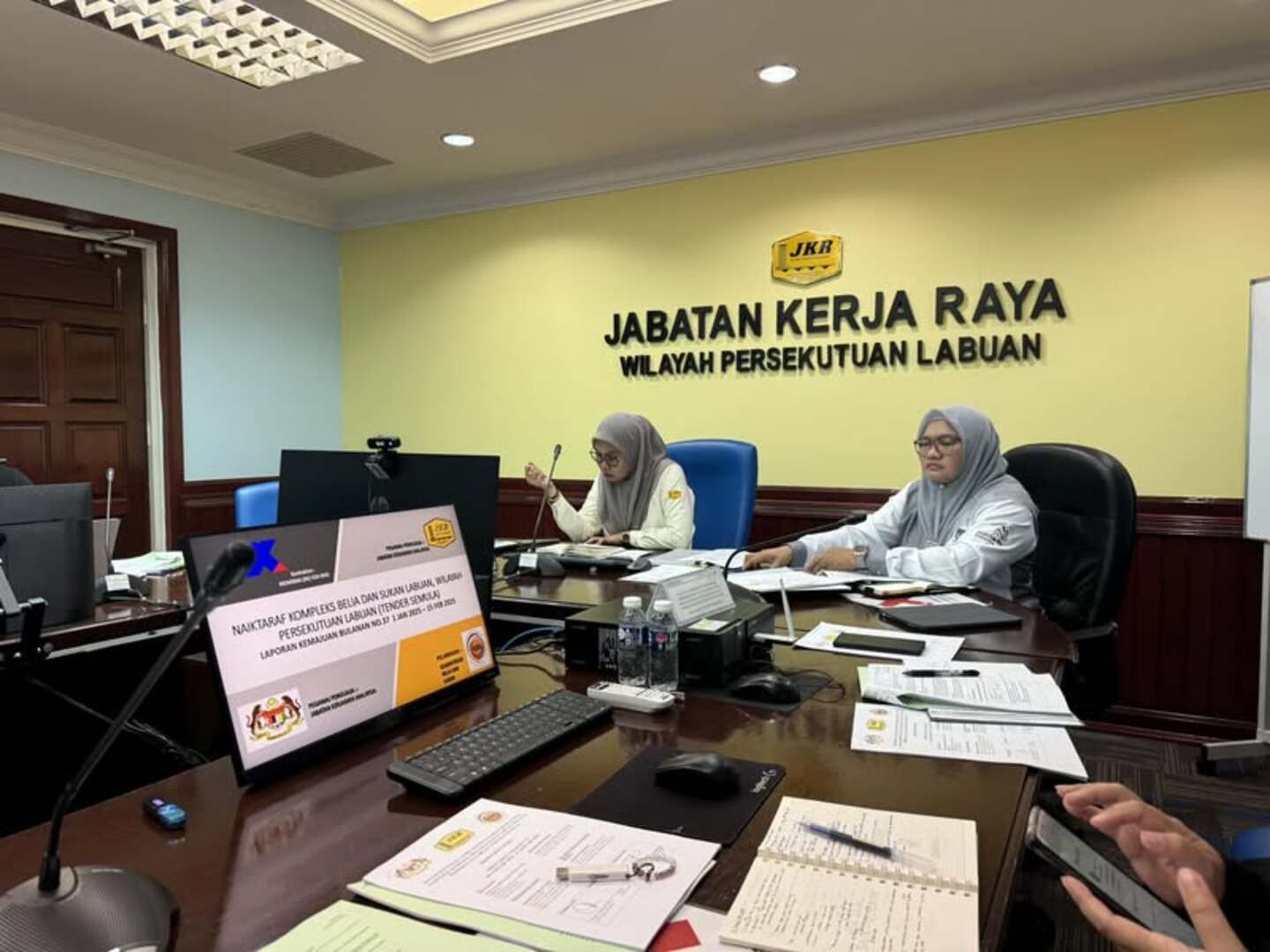 MESYUARAT TAPAK BIL. 31 PROJEK NAIKTARAF KOMPLEKS BELIA DAN SUKAN WP LABUAN