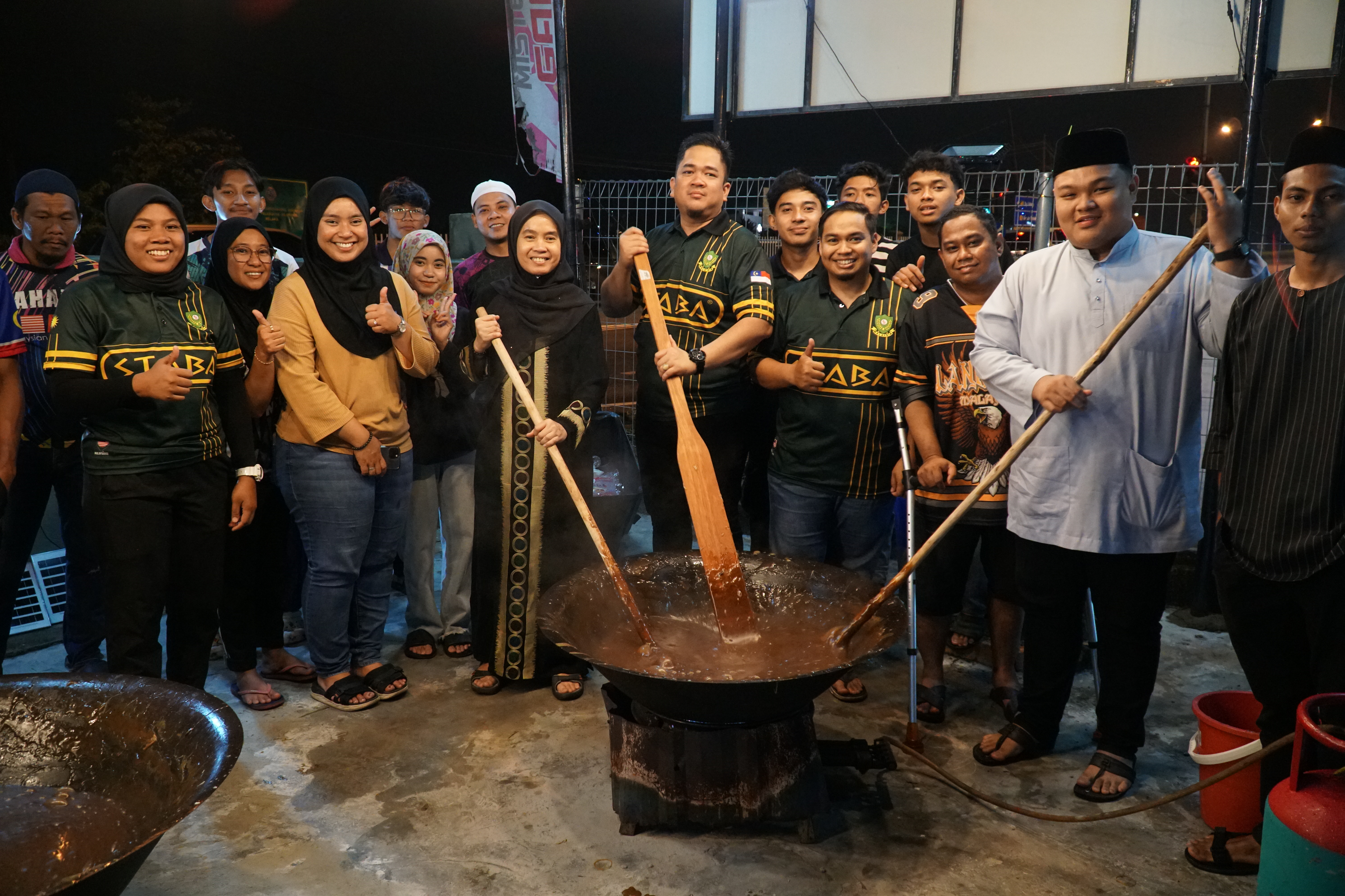 Kacau Dodol bersama Belia Tangga Batu