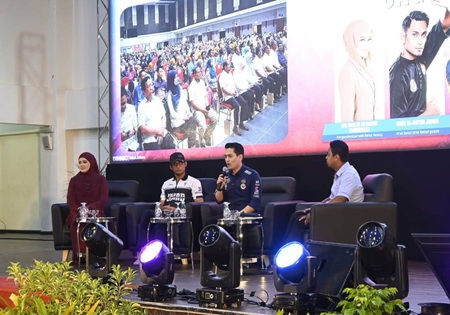 SEMINAR SEJENAK BERSAMA MENTERI BELIA & SUKAN