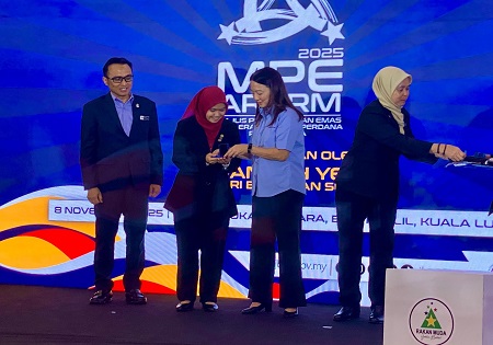 MAJLIS PENTAULIAHAN ANUGERAH REMAJA PERDANA RAKAN MUDA TAHAP EMAS