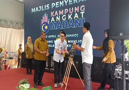 Majlis Penyerahan Kampung Angkat MADANI di bawah Jabatan Pembangunan Negeri Kedah  