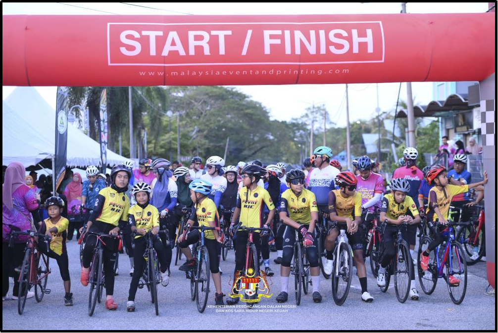 PEJABAT BELIA DAN SUKAN DAERAH PADANG TERAP TURUT SERTA DALAM PROGRAM MINI KARNIVAL MUHIBBAH MESRA PENGGUNA PERINGKAT NEGERI KEDAH TAHUN 2025