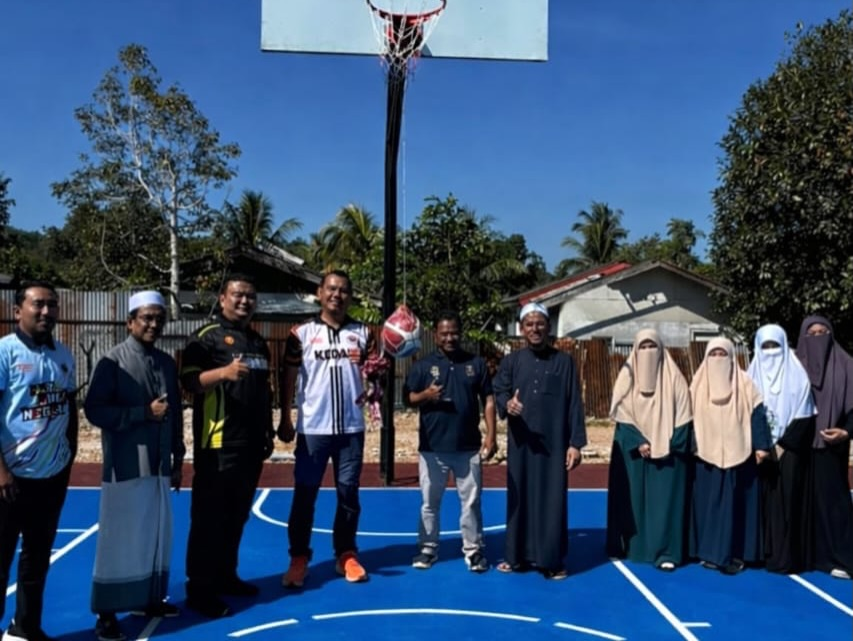 PENYERAHAN GELANGGANG SERBAGUNA MAAHAD TARBIYAH ISLAMIYAH DERANG