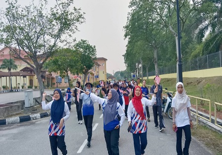 BRISK WALK HARI MALAYSIA 