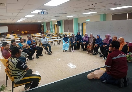 KURSUS CPR DAN PENGGUNAAN AED