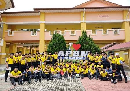 KEM KECEMERLANGAN SPM 2025