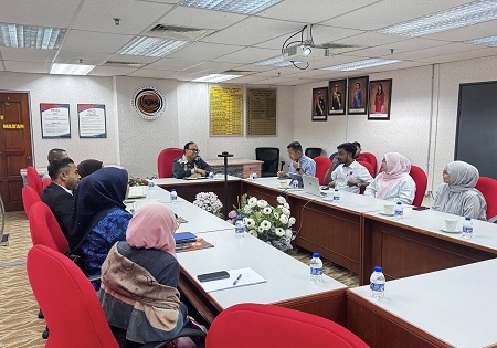 KUNJUNGAN HORMAT DARIPADA MAJLIS BELIA NEGERI JOHOR (MBNJ) 