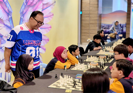 TUAN PENGARAH HADIR MEMERIAHKAN FESTIVAL CATUR MERDEKA INKLUSIF KOMTAR JBCC 2025