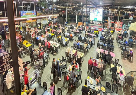 TAYANGAN SKRIN BESAR DI JOHOR DAPAT SAMBUTAN GEMPAK! 