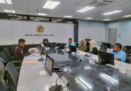 DARI MESYUARAT KE GELANGGANG!  LIGA SUKAN KOMUNITI KUALA KRAI COMING SOON!