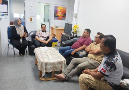 KUNJUNG HORMAT MAJLIS BELIA JAJAHAN MACHANG KE PEJABAT BELIA DAN SUKAN DAERAH MACHANG