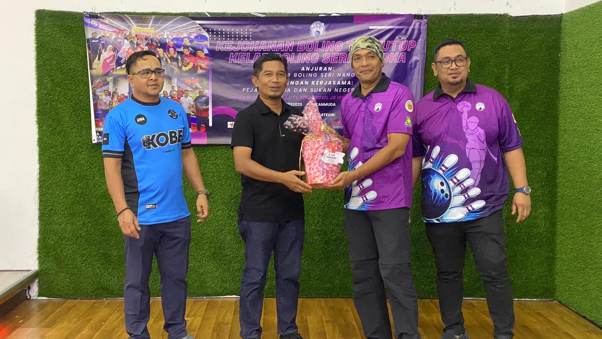 MAJLIS PENYAMPAIAN HADIAH KEJOHANAN BOLING TERTUTUP KELAB BOLING SERI NANGKA