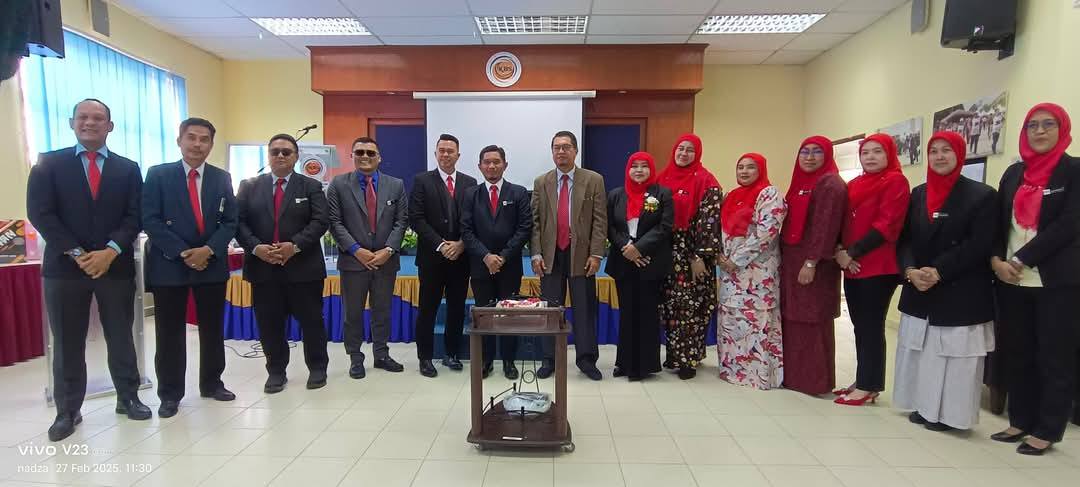 MAJLIS PERSARAAN ENCIK ARIS BIN AWANG MERIAH DAN PENUH PENGHARGAAN