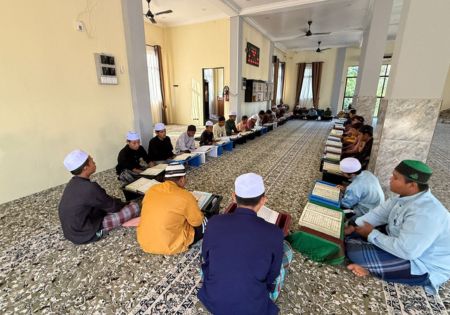 TADARUS AL-QURAN DI MASJID AN-NAJAH, KAMPUNG MACHANG 