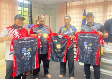 PENYERAHAN JERSI RASMI MEL 2025: KOLABORASI E-SUKAN MEMACU BELIA GUA MUSANG