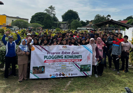Gotong Royong Perdana Bersama Komuniti Pasir Pekan