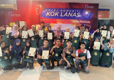 RAKAN MAHIR:SKILL FOR LIFE@PENGHASILAN KEK KUKUS TARIK MINAT BELIA