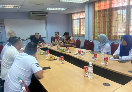 KUNJUNGAN HORMAT MAYC PASIR MAS PERKUKUH JALINAN KERJASAMA DENGAN PBSD PASIR MAS