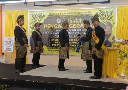 Tuan Pengarah JBSNK Terima Kurniaan Sandang Mahkota Cula Pelangin PSSGM Kelantan