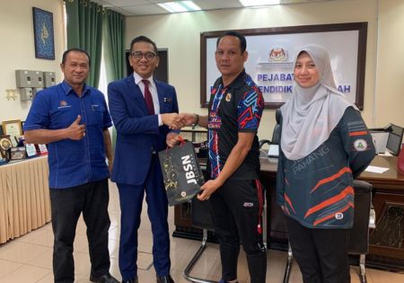 KUNJUNG HORMAT DAN PERBINCANGAN SEMERAK BELIA @HBN PERINGKAT DAERAH PASIR PUTEH
