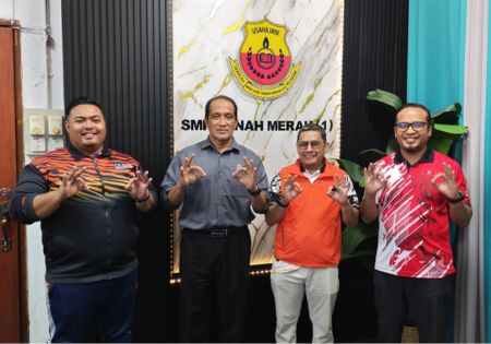 KUNJUNGAN HORMAT PERKUKUH SINERGI PBSD TANAH MERAH DAN SMK TANAH MERAH 1