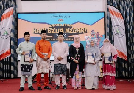 ARPRM BENTUK SAHSIAH BELIA, LIMA PEMIMPIN DAERAH KUALA KRAI DITAULIAHKAN