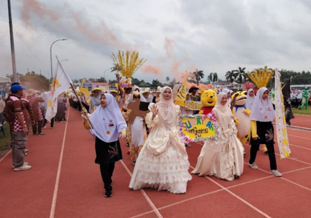 SMKA Naim Lilbanat Sentiasa Memilih KOMBES Kelantan