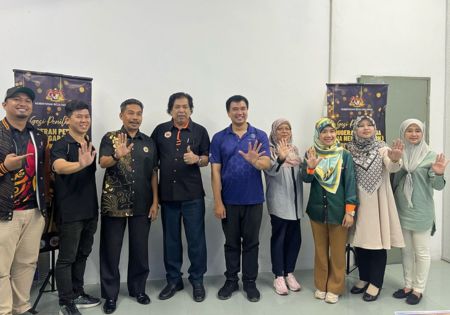YOUNG MALAYSIANS MOVEMENT MEGORAK LUKISAN WARNA PERBAGAI BANGSA DI GUA MUSANG