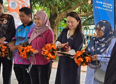 PEGAWAI PBSK CHERAS / BANDAR TUN RAZAK HADIR SESI PENYERAHAN PROJEK NAIK TARAF KEMUDAHAN SUKAN WPKL