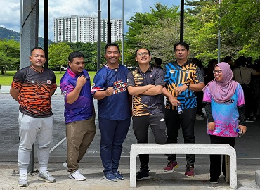 PEGAWAI PBSK CHERAS / BANDAR TUN RAZAK HADIR SESI PENYERAHAN PROJEK NAIK TARAF KEMUDAHAN SUKAN WPKL