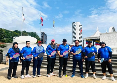 PEGAWAI BELIA DAN SUKAN KAWASAN TITIWANGSA/SETIAWANGSA WAKIL JBS WPKL DALAM KEJOHANAN PICKLEBALL TERTUTUP