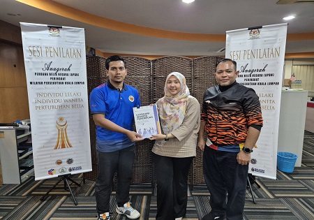 SESI PENYERAHAN DOKUMEN ANUGERAH PERDANA BELIA NEGARA PERINGKAT NEGERI WPKL 2025