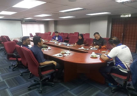 KUNJUNGAN HORMAT KETUA AGENSI ANTIDADAH KEBANGSAAN (AADK) DAERAH DANG WANGI KE PEJABAT BELIA DAN SUKAN KAWASAN BUKIT BINTANG