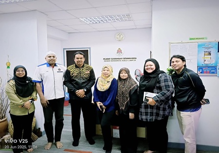 KUNJUNG HORMAT PEJABAT BELIA DAN SUKAN TITIWANGSA/SETIAWANGSA KE PEJABAT CAWANGAN DBKL SETIAWANGSA