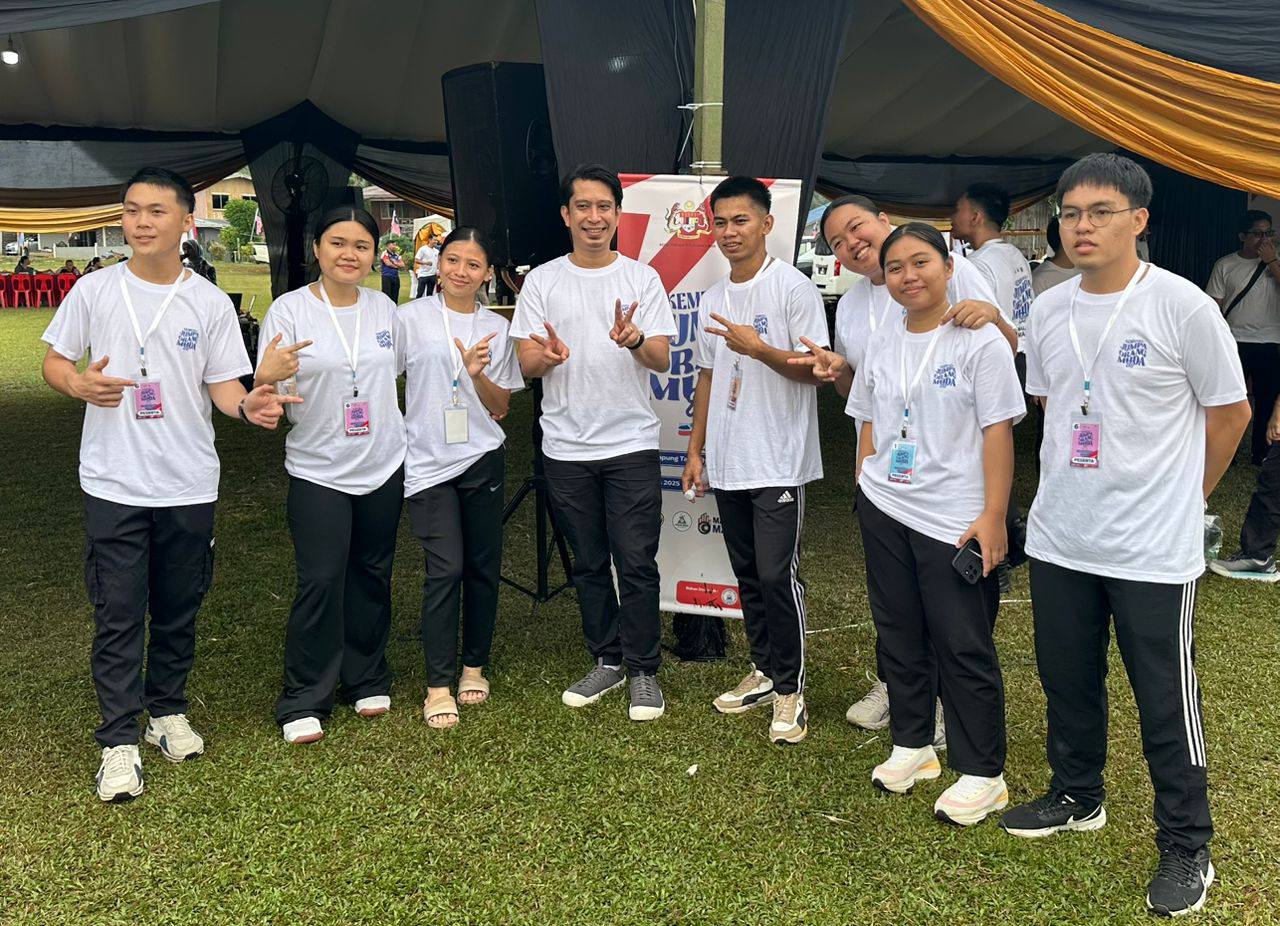 KEMBARA JOM ZON BORNEO 1 WARNAI PERPADUAN DAN KESUKARELAWAN