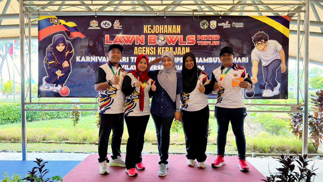 JBS WP LABUAN MENYERTAI KEJOHANAN LAWN BOWLS MIXED TRIPLES AGENSI KERAJAAN