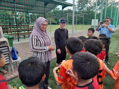 KLINIK BOLA SEPAK OLEH NPO SAVE THE ASIAN MONUMENTS DARI NEGARA JEPUN