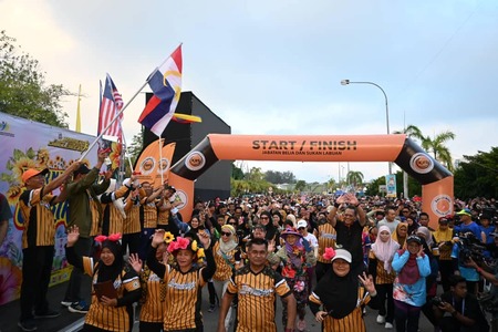 3,500 ORANG MERIAHKAN BORNEO FLORA WALK BFF 2025
