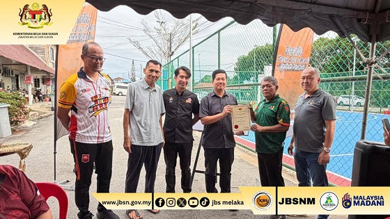 MAJLIS PENYERAHAN PROJEK NAIK TARAF GELANGGANG BOLA KERANJANG TIANG DUA AYER MOLEK