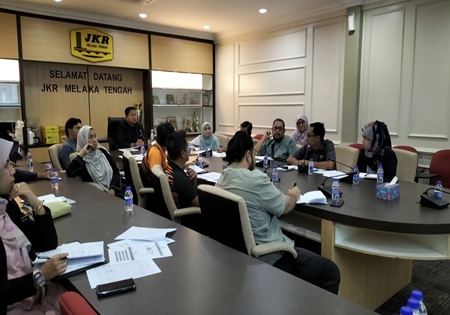 MESYUARAT PRA PEMBINAAN BAGI PROJEK MENAIKTARAF KOMPLEKS SUKAN KOMUNITI KRUBONG MELAKA