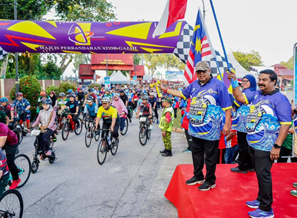 PROGRAM MALAYSIA AKTIF MELAKA 2025 SEMPENA PESTA PANTAI TANJUNG BIDARA