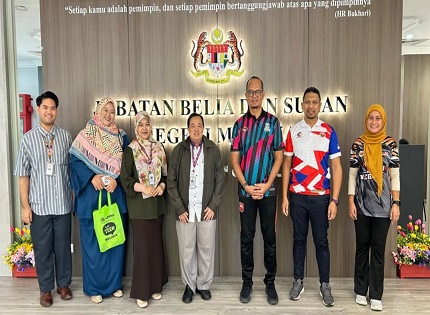 KUNJUNGAN HORMAT LEMBAGA PENDUDUK DAN PEMBANGUNAN KELUARGA NEGARA (LPPKN) KEPADA PENGARAH JABATAN BELIA DAN SUKAN NEGERI MELAKA 