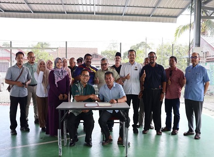MAJLIS PENYERAHAN PROJEK NAIK TARAF KEMUDAHAN SUKAN DI NEGERI MELAKA