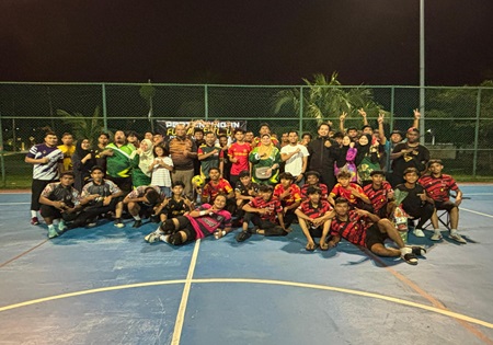 PERTANDINGAN FUTSAL TERTUTUP GB4B (M) KAWASAN TELOK KEMANG BERLANGSUNG MERIAH