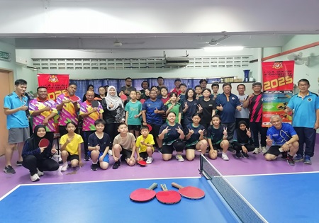 PERTANDINGAN PINGPONG BERPASUKAN LIGA SUKAN KOMUNITI  PERINGKAT DAERAH TAMPIN 2025. 