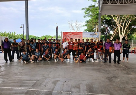 PERTANDINGAN SEPAK TAKRAW LIGA SUKAN KOMUNITI PERINGKAT DAERAH TAMPIN 2025  Tampin 27 Julai 2025 (Ahad) - Kompleks Arena Dataran Tampin  sekali lagi menjadi medan kehangatan dan kemeriahan penganjuran Liga Sukan Komuniti Peringkat Daerah Tampin 2025  bagi