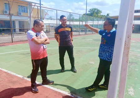 LAWATAN TAPAK CADANGAN KERJA SELENGGARA /NAIK TARAF FASILITI SUKAN KOMPLEKS RAKAN MUDA JEMPOL