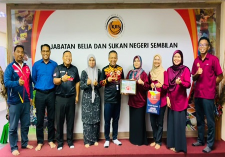 KUNJUNG HORMAT PENGARAH AGENSI ANTIDADAH KEBANGSAAN NEGERI SEMBILAN